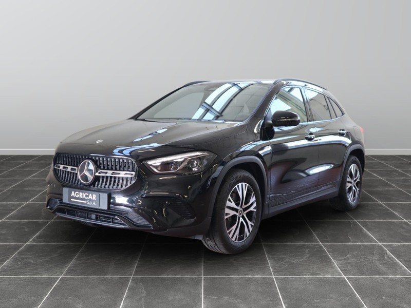 1 - Mercedes GLA 200 d progressive advanced plus 8g-dct