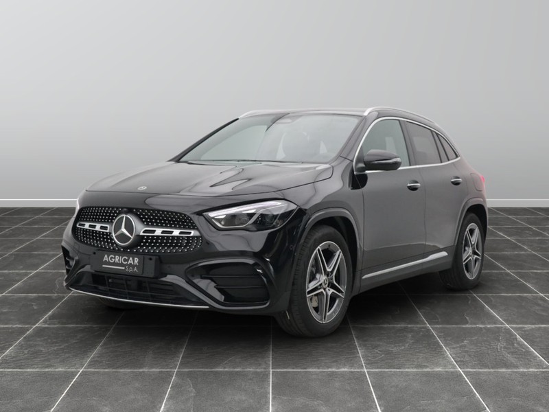 1 - Mercedes GLA 180 d amg line advanced plus 8g-dct
