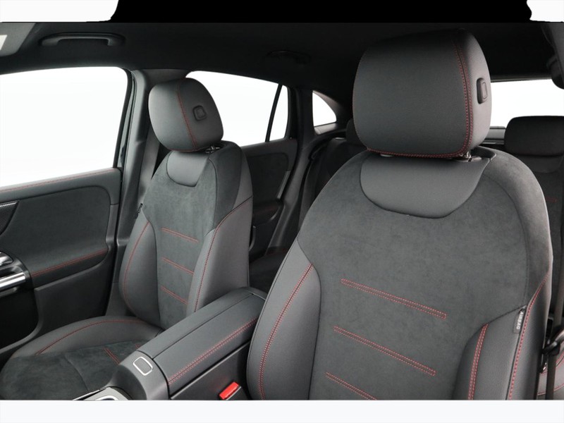 7 - Mercedes GLA 180 d amg line advanced plus 8g-dct