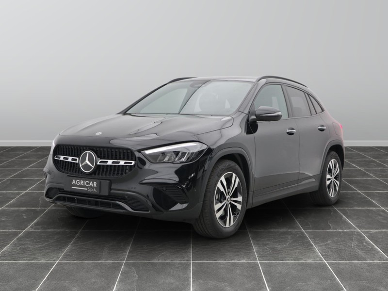 1 - Mercedes GLA 200 d progressive advanced plus 8g-dct