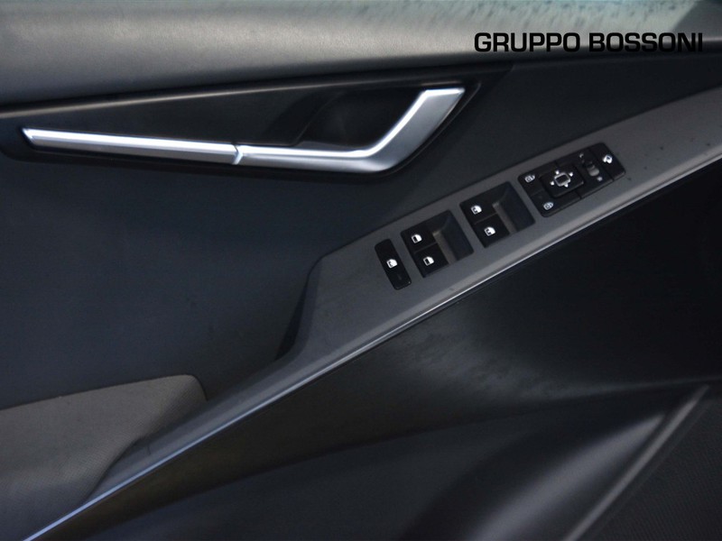13 - Kia Niro 1.6 gdi hybrid style dct6