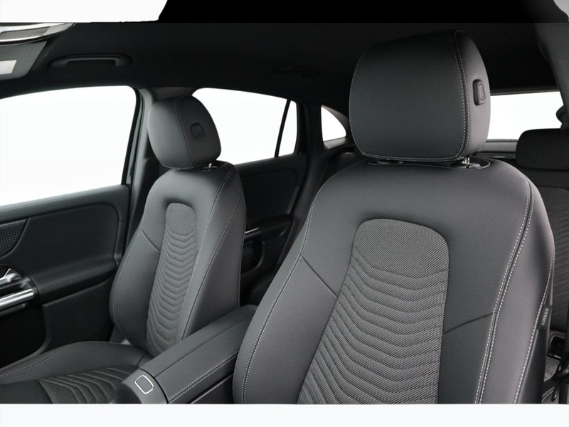 7 - Mercedes GLA 180 d progressive advanced 8g-dct