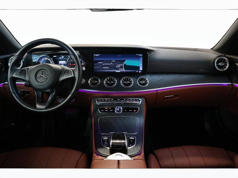 13 - Mercedes Classe E cabrio 220 business sport 4matic 9g-tronic plus