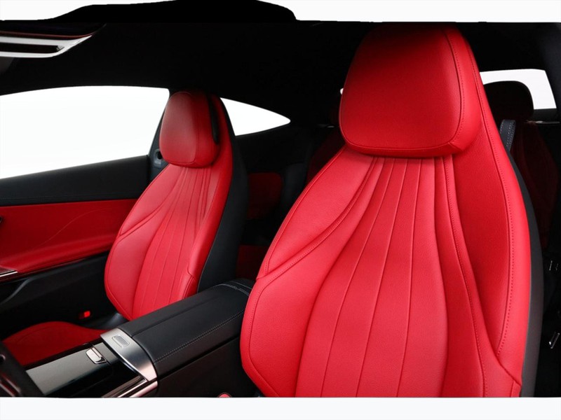 7 - Mercedes CLE coupe 300 amg line advanced 4matic 9g-tronic plus