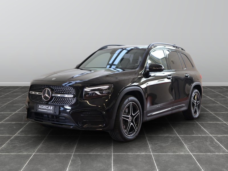 1 - Mercedes GLB 200 d amg line premium 8g-dct