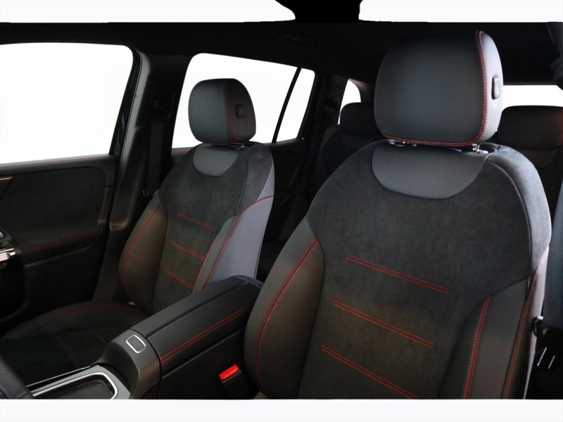 7 - Mercedes GLB 200 d amg line premium 8g-dct