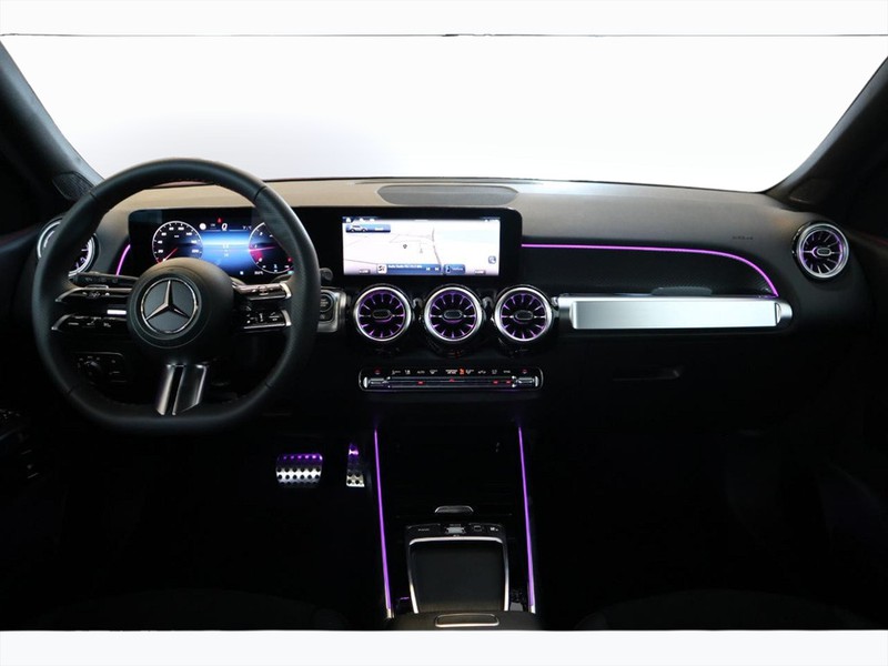 13 - Mercedes GLB 200 d amg line premium 8g-dct