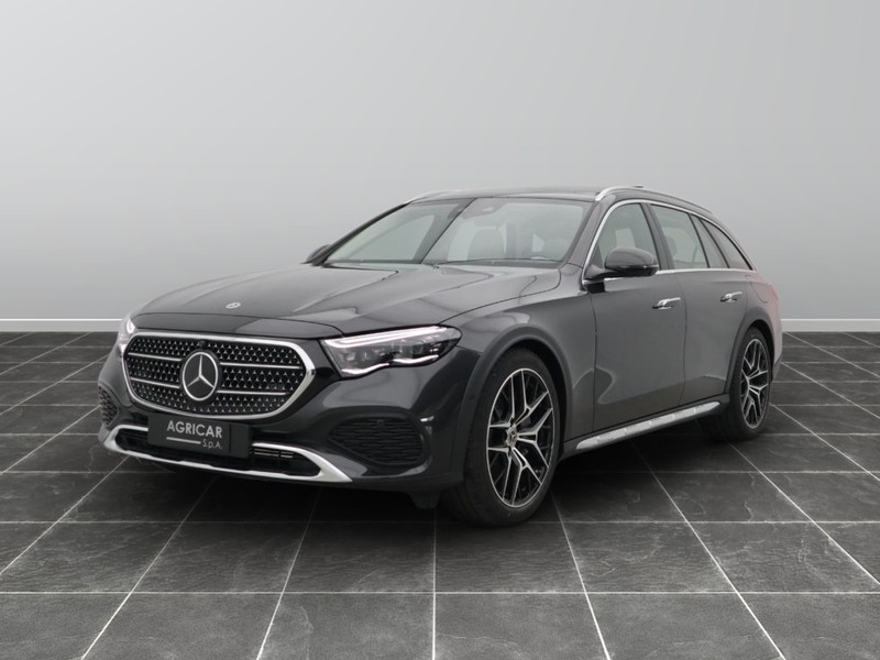 1 - Mercedes Classe E station wagon all-terrain 300 de plug in hybrid premium 4matic 9g-tronic