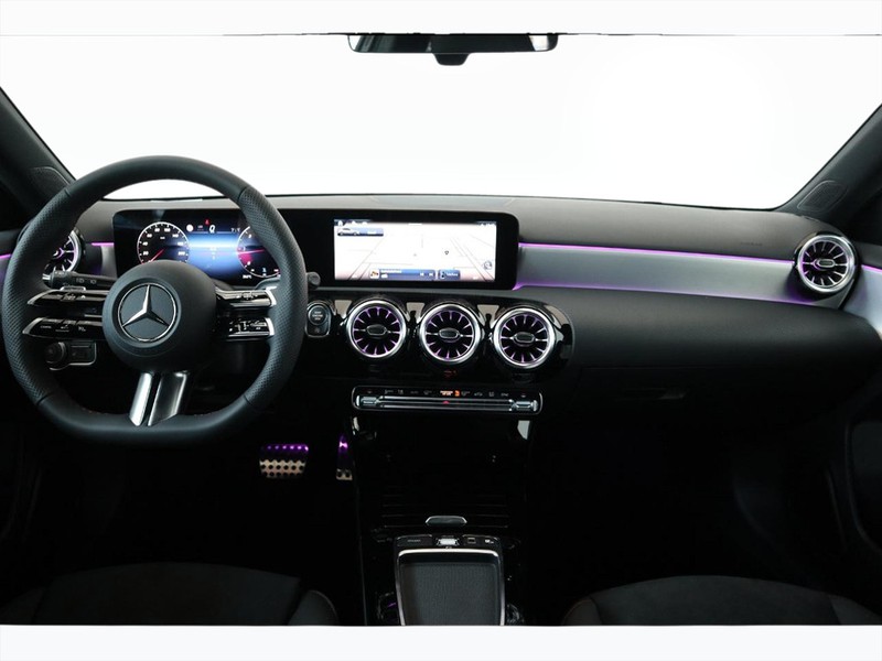13 - Mercedes Classe A 180 d amg line advanced plus speedshift dct amg 8g