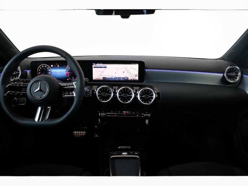 13 - Mercedes Classe A 180 d amg line advanced plus speedshift dct amg 8g