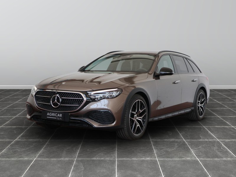 1 - Mercedes Classe E station wagon all-terrain 220 d advanced 4matic 9g-tronic