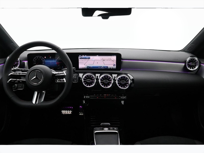 13 - Mercedes Classe A 180 d amg line advanced plus speedshift dct amg 8g