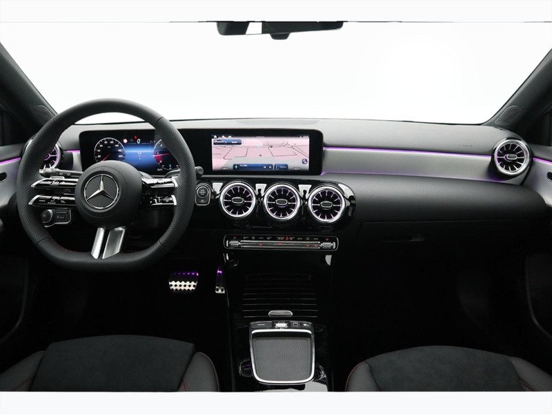 13 - Mercedes Classe A 200 d amg line premium speedshift dct amg 8g