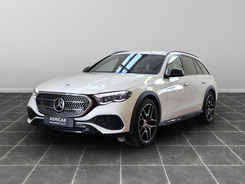 1 - Mercedes Classe E station wagon all-terrain 220 d premium 4matic 9g-tronic