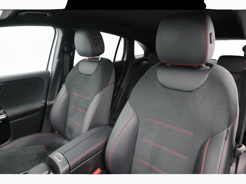 7 - Mercedes GLA 250 e plug in hybrid (e eq-power) premium 8g-dct