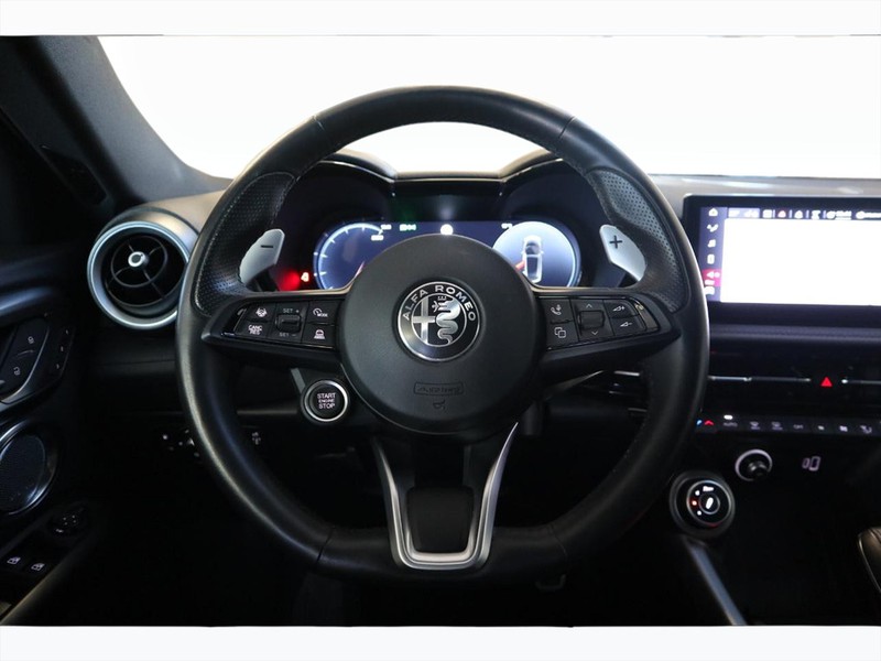 19 - Alfa Romeo Tonale 1.3 plug in hybrid 280cv veloce q4 at6
