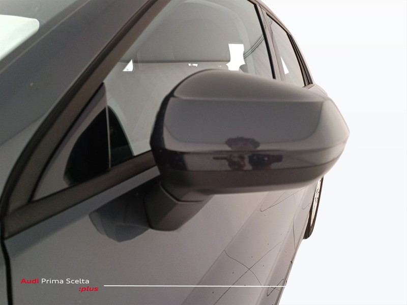 25 - Audi Q2 35 1.5 tfsi business advanced s tronic