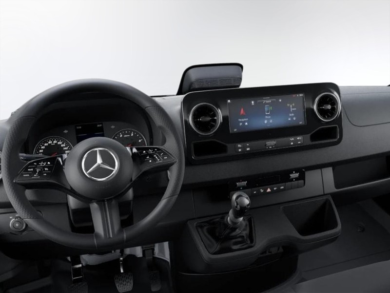 7 - Mercedes Vans Sprinter 317 rwd 2.0 cdi f 37/35