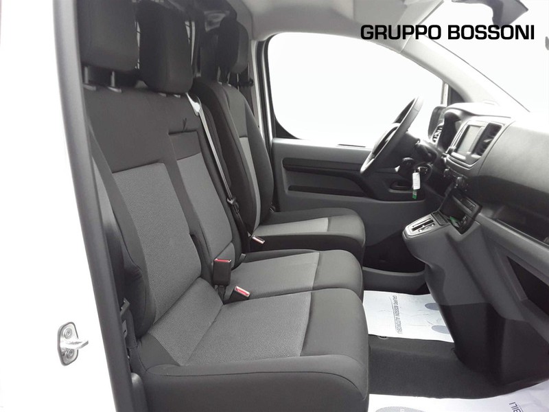 7 - Peugeot Expert e premium compact 136cv 50kwh