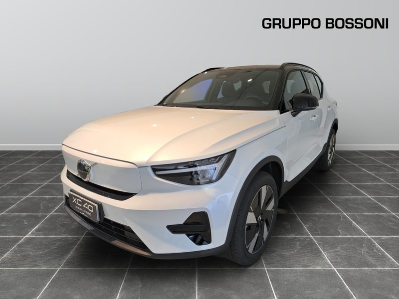 1 - Volvo XC40 single motor plus rwd edt