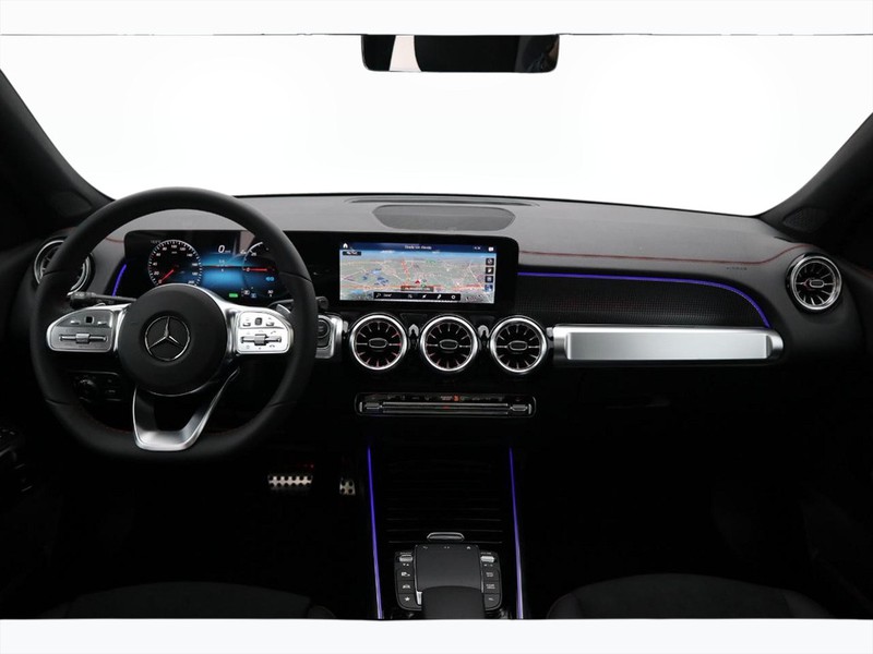 13 - Mercedes EQB 250+ amg line premium