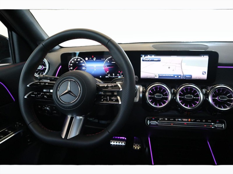 13 - Mercedes GLB 200 d amg line premium 4matic 8g-dct