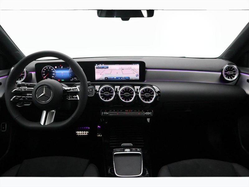 13 - Mercedes Classe A 250 e plug-in-hybrid amg line premium speedshift dct amg 8g