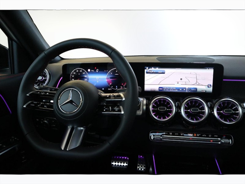 13 - Mercedes GLB 200 d amg line premium 4matic 8g-dct