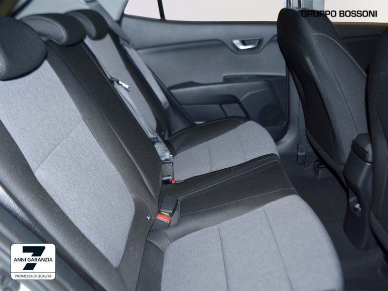 7 - Kia Stonic 1.2 mpi 79cv style special edition