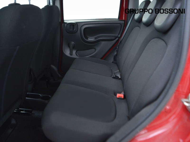 7 - Fiat Panda cross 1.0 firefly hybrid 70cv s&s 5p.ti