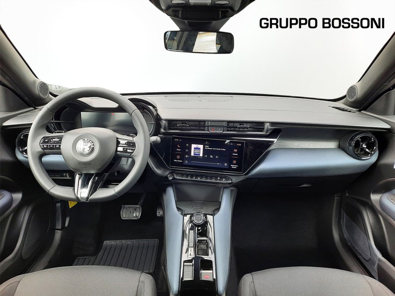 7 - Alfa Romeo Junior 1.2 hybrid 145cv ibrida edct6