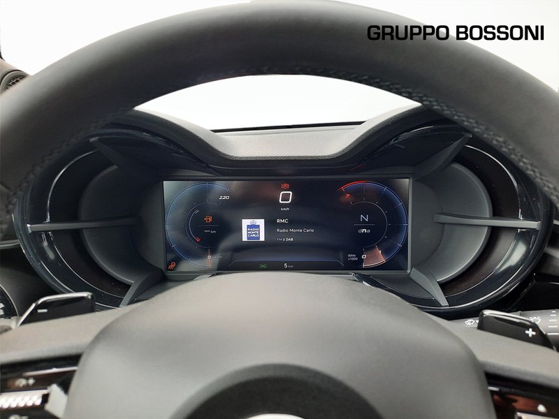 13 - Alfa Romeo Junior 1.2 hybrid 145cv ibrida edct6