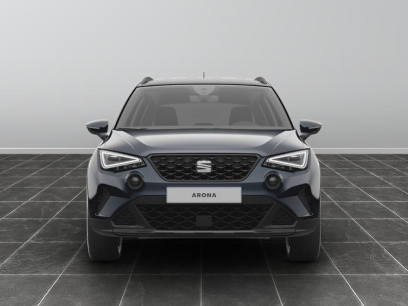 7 - Seat Arona 1.0 ecotsi 95cv black edition