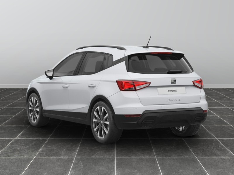 7 - Seat Arona 1.0 ecotsi 95cv black edition