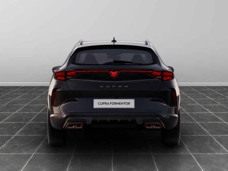 7 - Cupra Formentor 1.5 e-hybrid 204cv dark night dsg