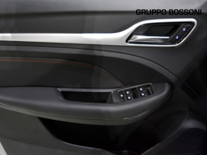 13 - Mg ZS 1.0 t-gdi luxury auto