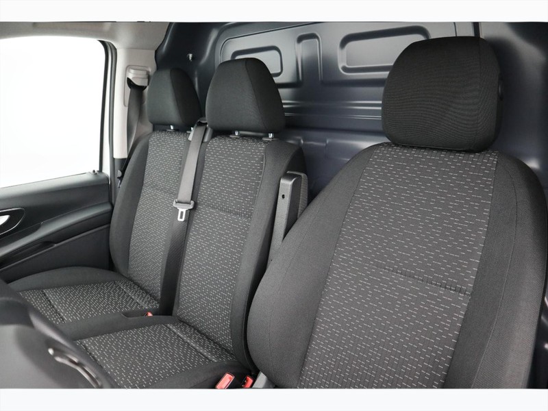 7 - Mercedes Vans Vito 110 cdi long