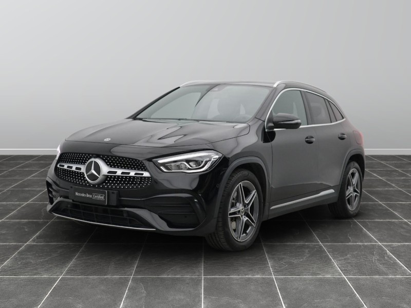 1 - Mercedes GLA 200 d premium 8g-dct