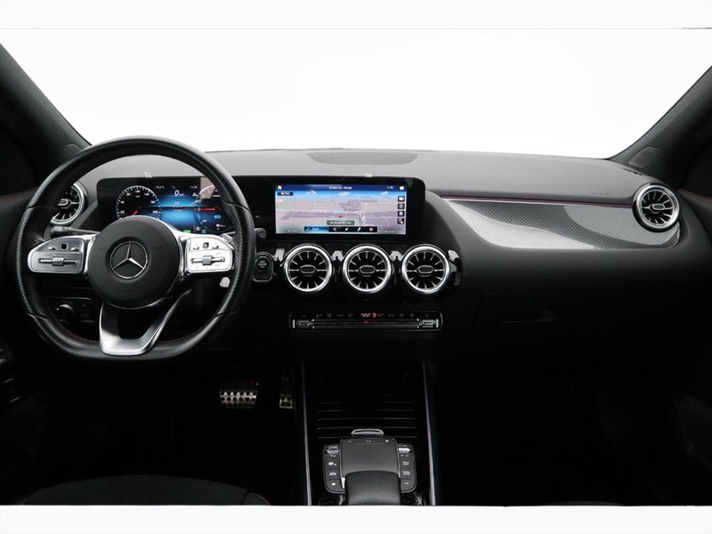 13 - Mercedes GLA 250 e plug in hybrid (e eq-power) premium 8g-dct