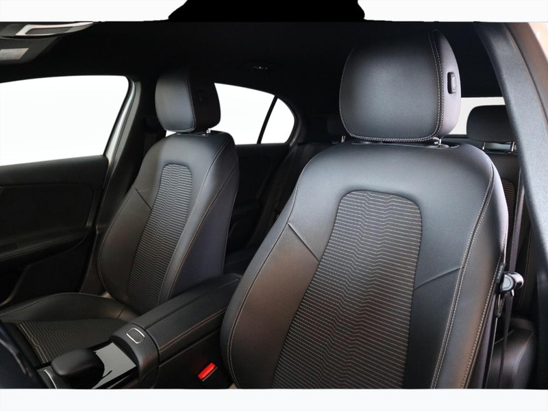 7 - Mercedes Classe A 200 d sport 8g-dct