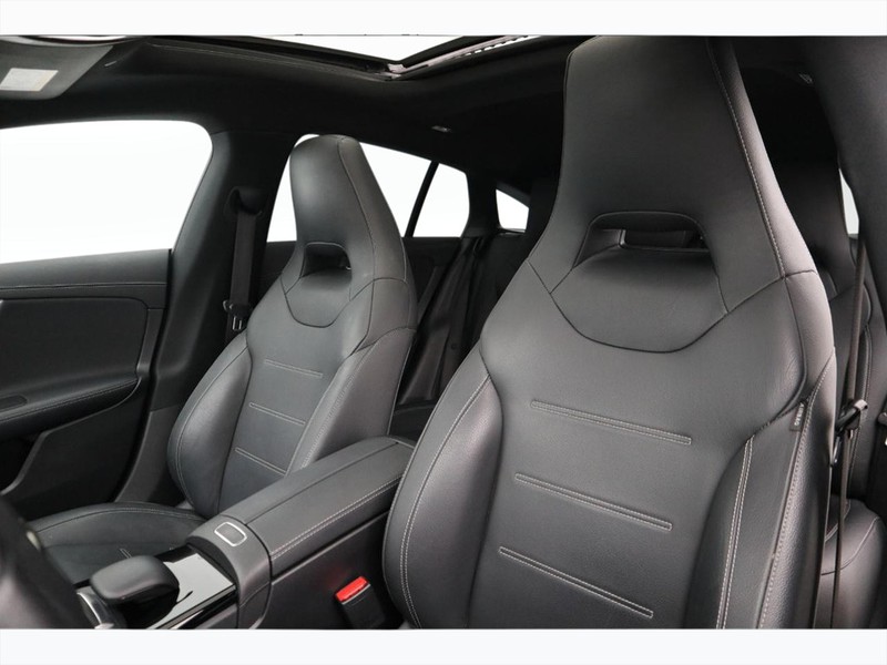 7 - Mercedes CLA shooting brake 200 d premium 8g-dct