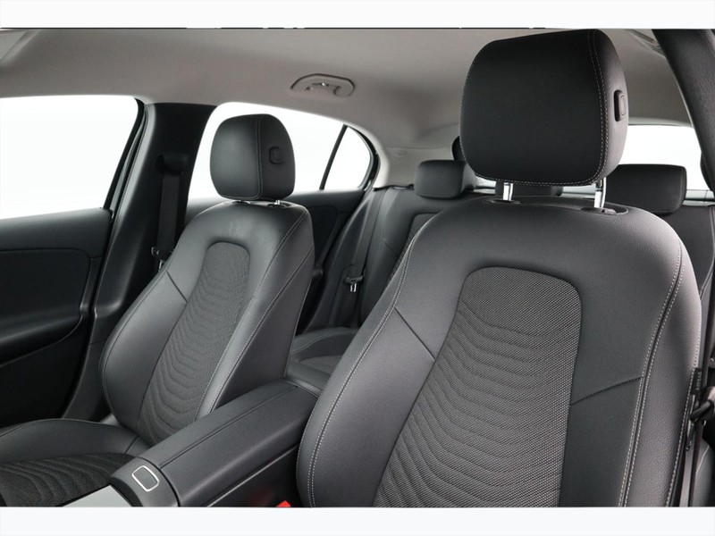 7 - Mercedes Classe A 180 d advanced speedshift dct amg 8g