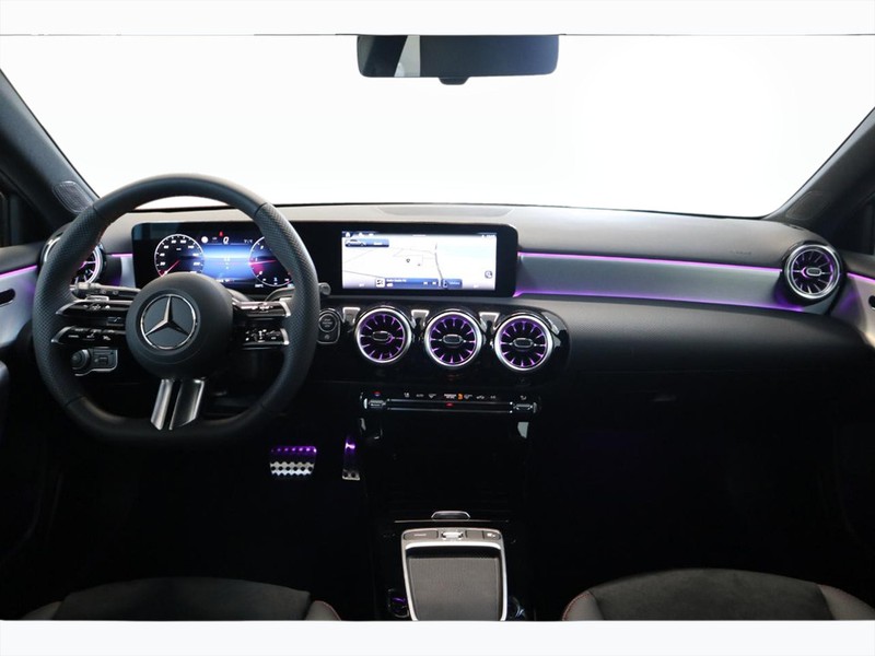 13 - Mercedes Classe A 180 d amg line advanced plus speedshift dct amg 8g