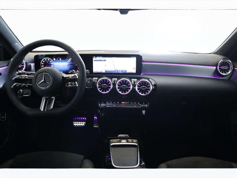 13 - Mercedes Classe A 250 e plug-in-hybrid amg line advanced plus speedshift dct amg 8g
