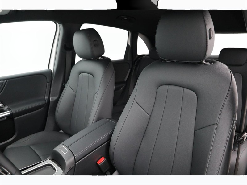 7 - Mercedes Classe B 180 d street edition 8g-dct