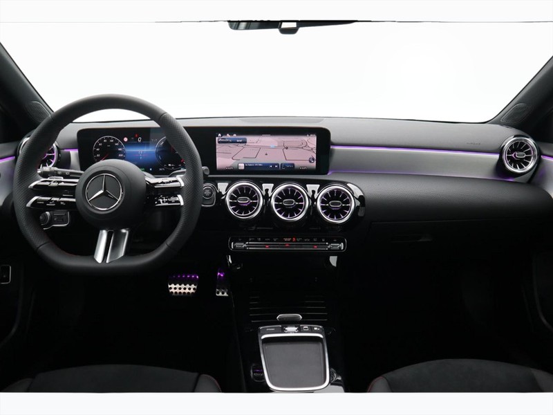 13 - Mercedes Classe A 250 e plug-in-hybrid amg line advanced plus speedshift dct amg 8g