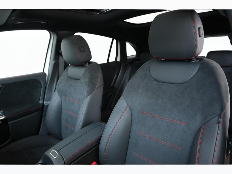 7 - Mercedes GLA 200 d amg line premium 4matic 8g-dct