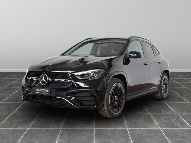 1 - Mercedes GLA 200 d amg line premium 4matic 8g-dct