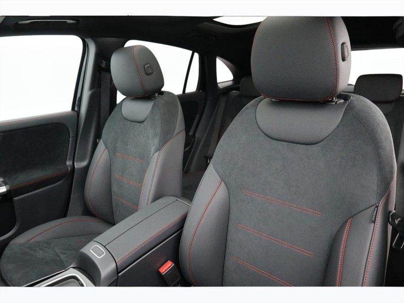 7 - Mercedes GLA 200 d amg line premium 4matic 8g-dct