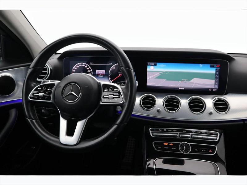 13 - Mercedes Classe E station wagon 220 d business sport 4matic 9g-tronic plus